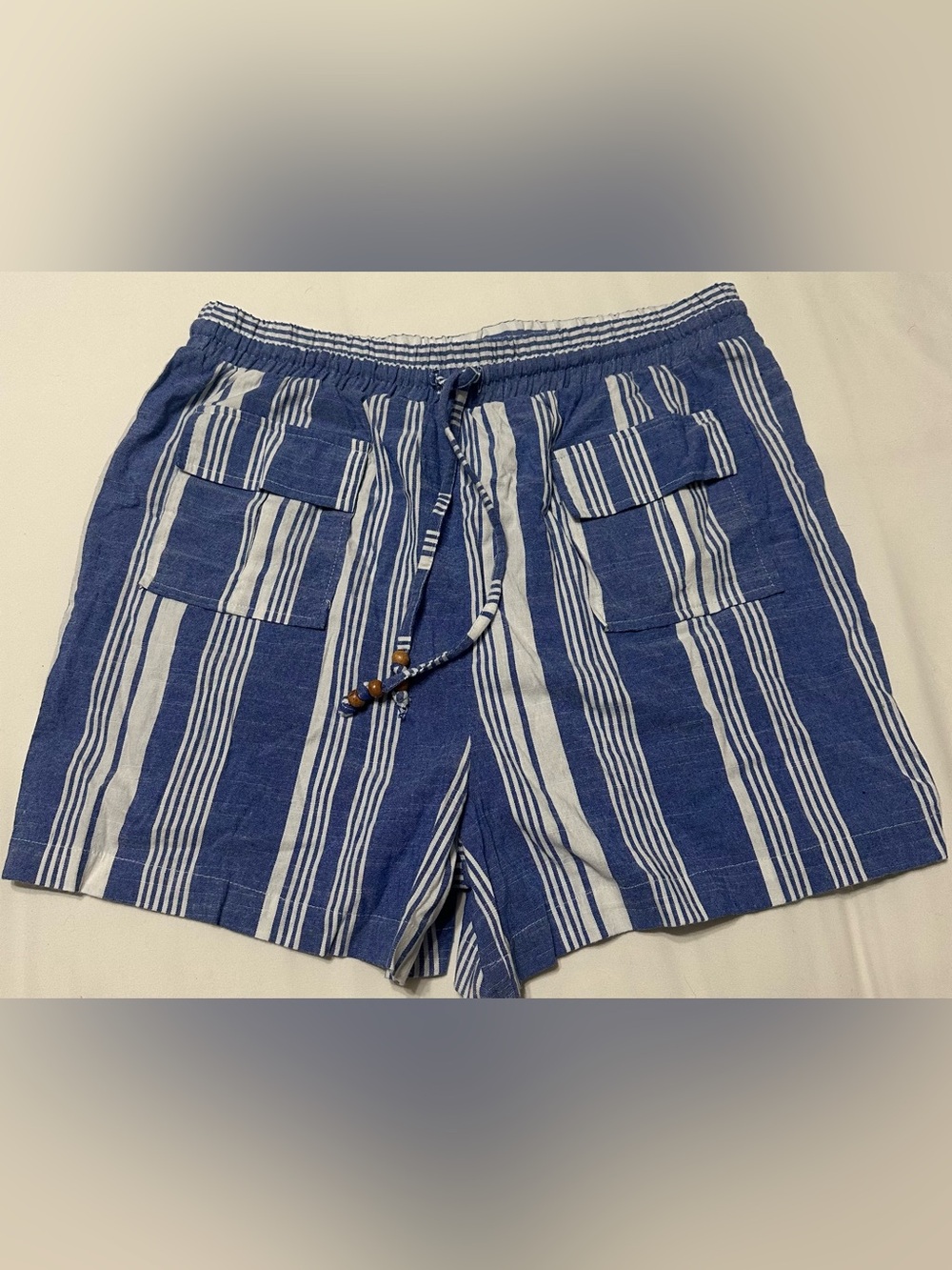 Runway Ready Striped Drawstring Linen-Blend Shorts in Navy and White